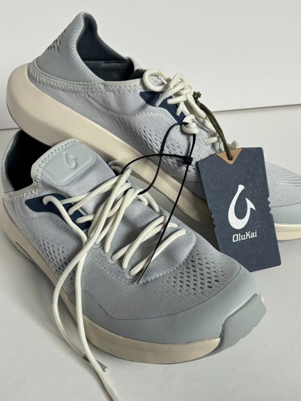 OluKai Kaholo Men's Size 9, Vapor Blue Lace-up Mesh Sneakers w/Drop-in Heel
